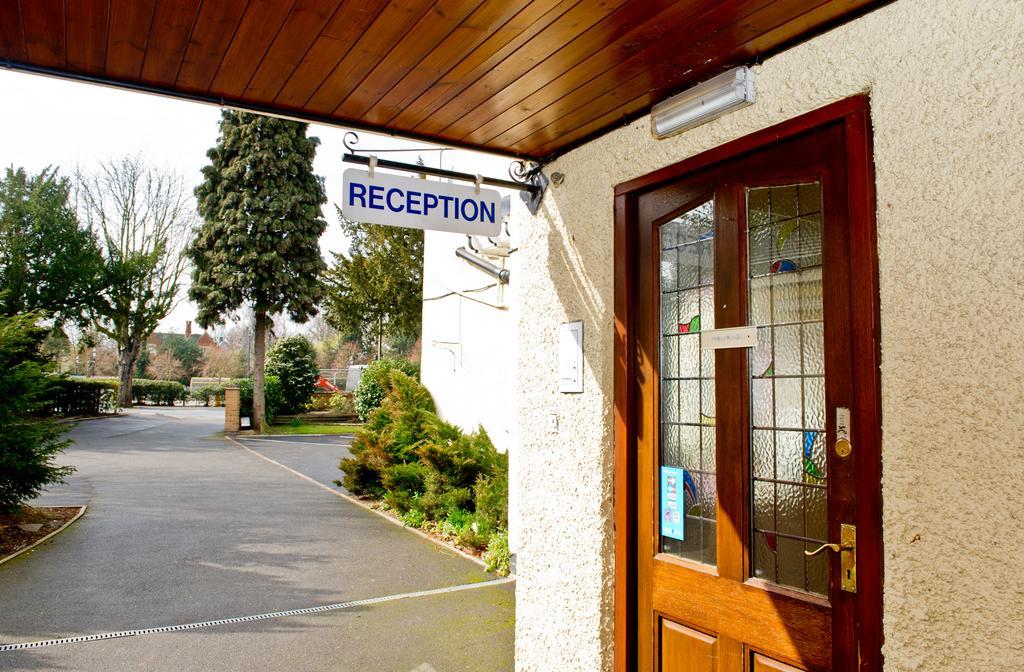 Charnwood Regency Guest House Loughborough Bagian luar foto